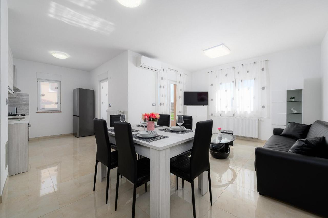 Stancija Amoroso Porec Apartments Extérieur photo