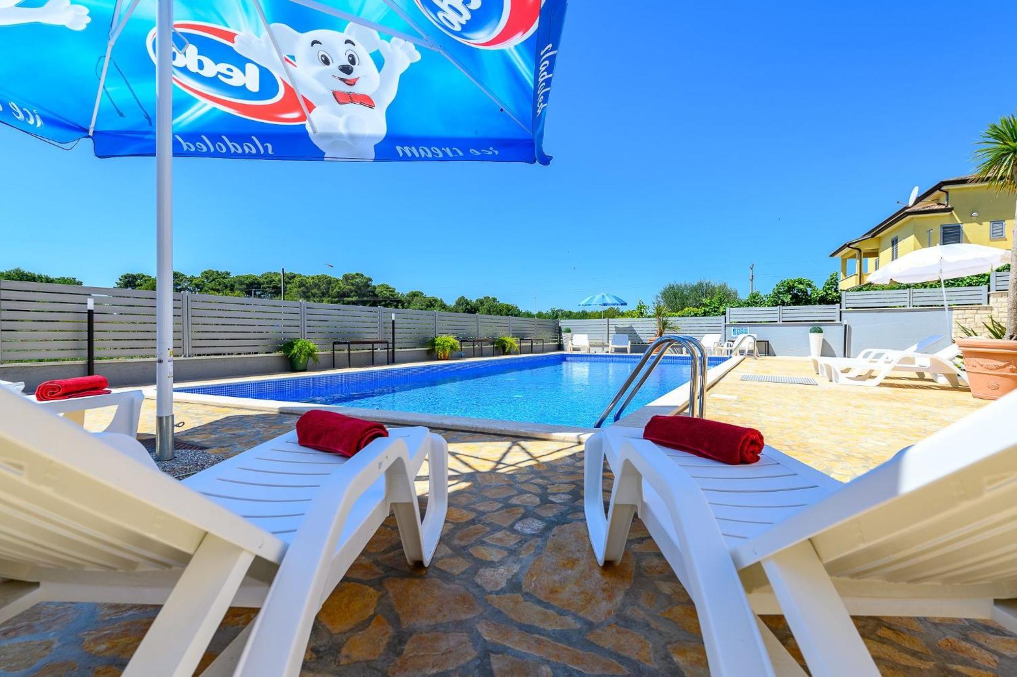 Stancija Amoroso Porec Apartments Extérieur photo